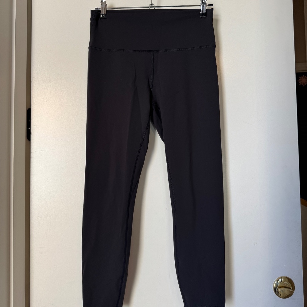 LuluLemon WunderTrain leggings - size 8